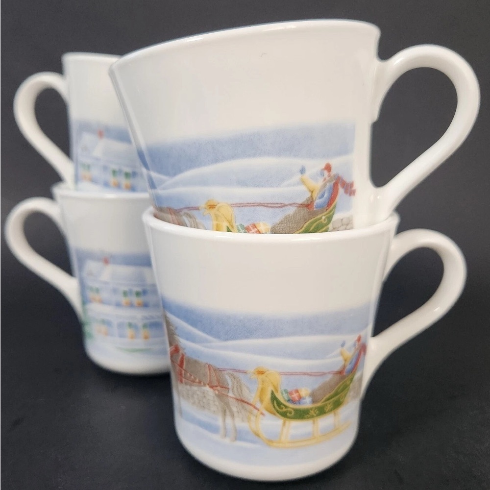 Corelle Corning Vintage Christmas Holiday Sleigh‎ Ride House Mugs 8 oz. Set of 4